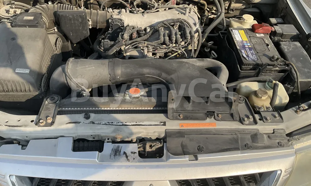 Vehicle photo 6