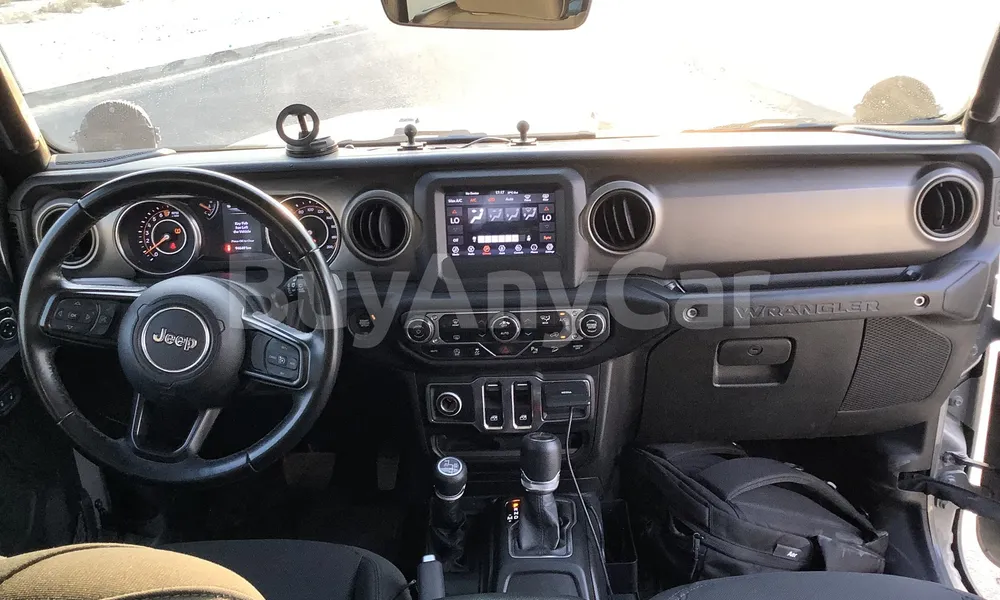 Vehicle photo 7