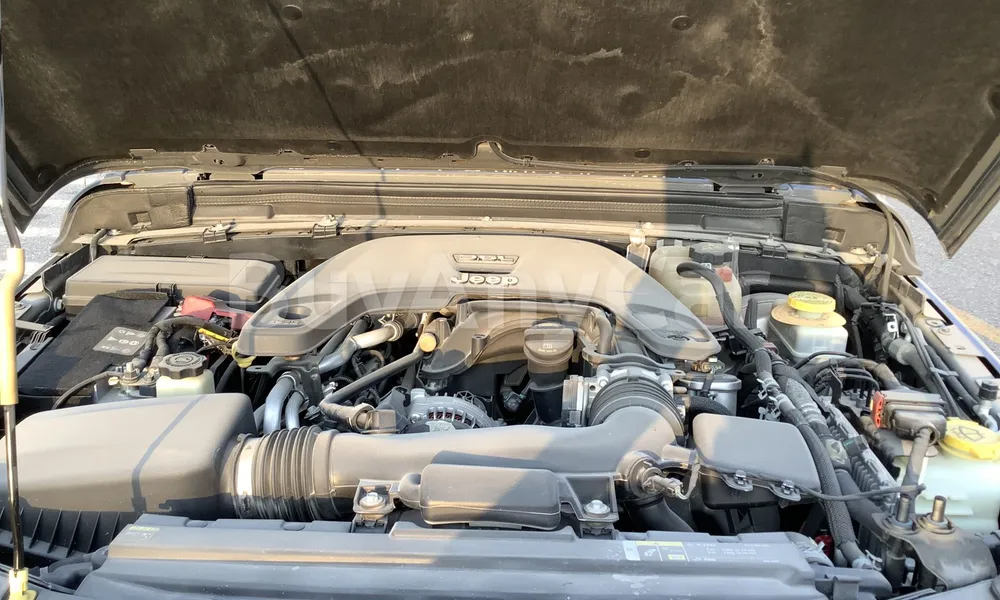 Vehicle photo 6