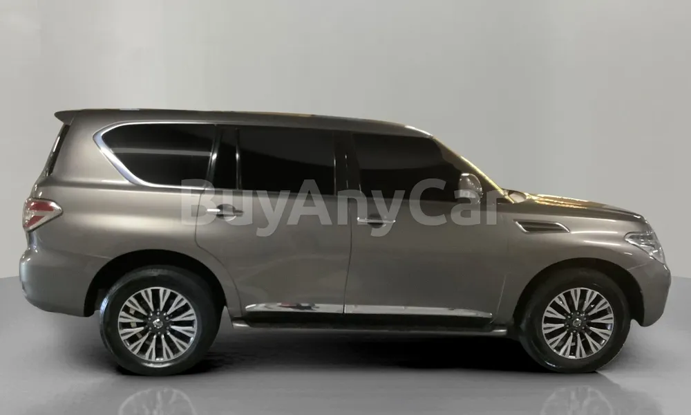 Vehicle photo 3