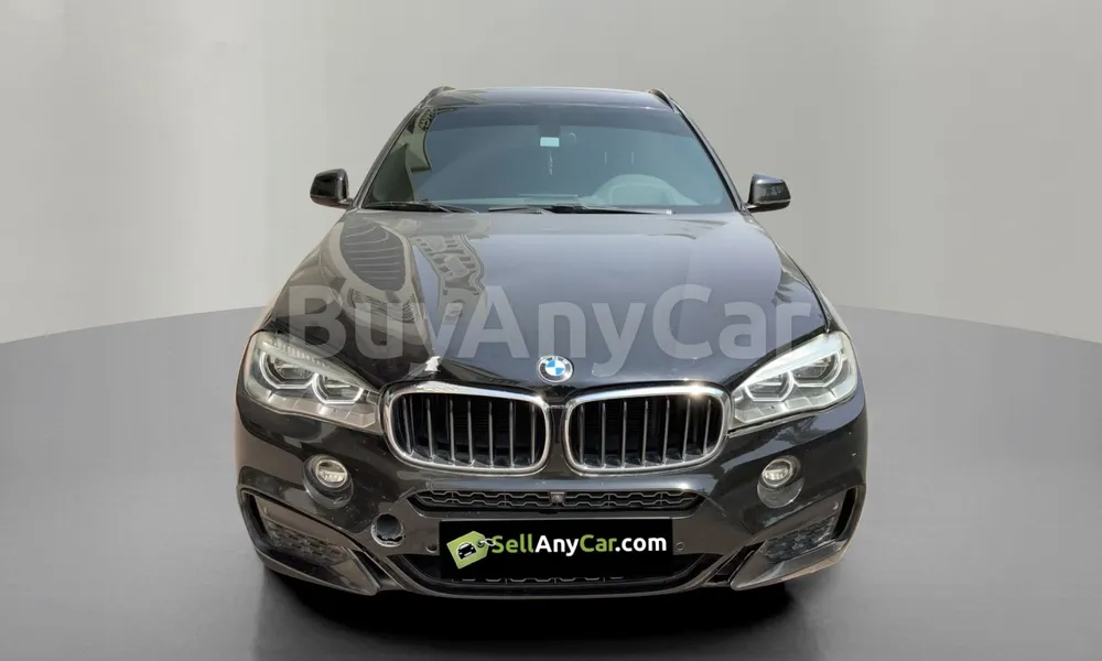 Vehicle photo 1