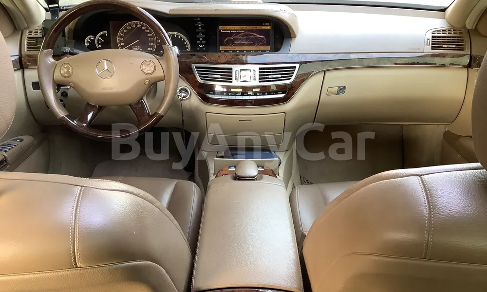 Vehicle photo 8