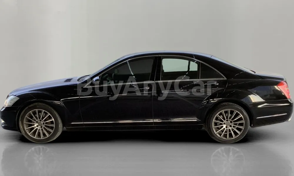 Vehicle photo 4