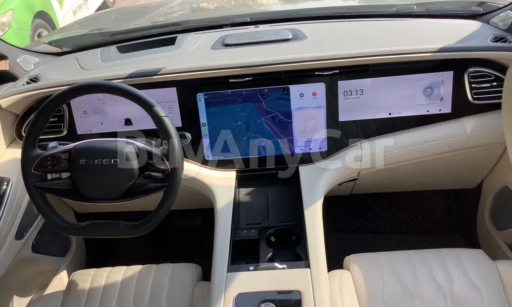 Vehicle photo 8