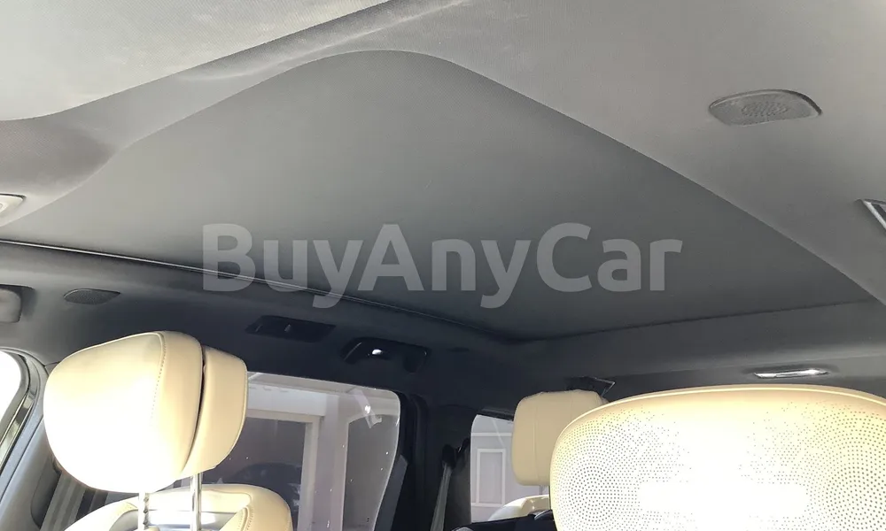Vehicle photo 9