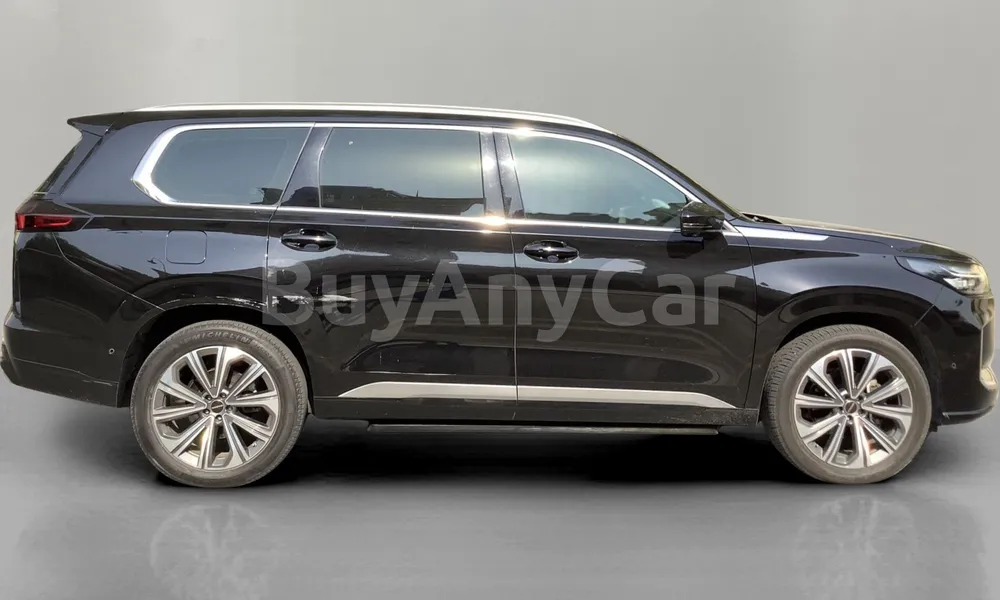 Vehicle photo 4