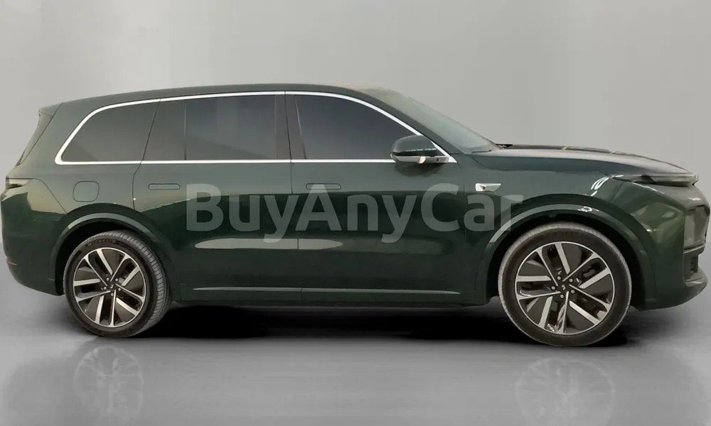 Vehicle photo 3