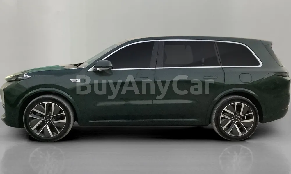 Vehicle photo 4