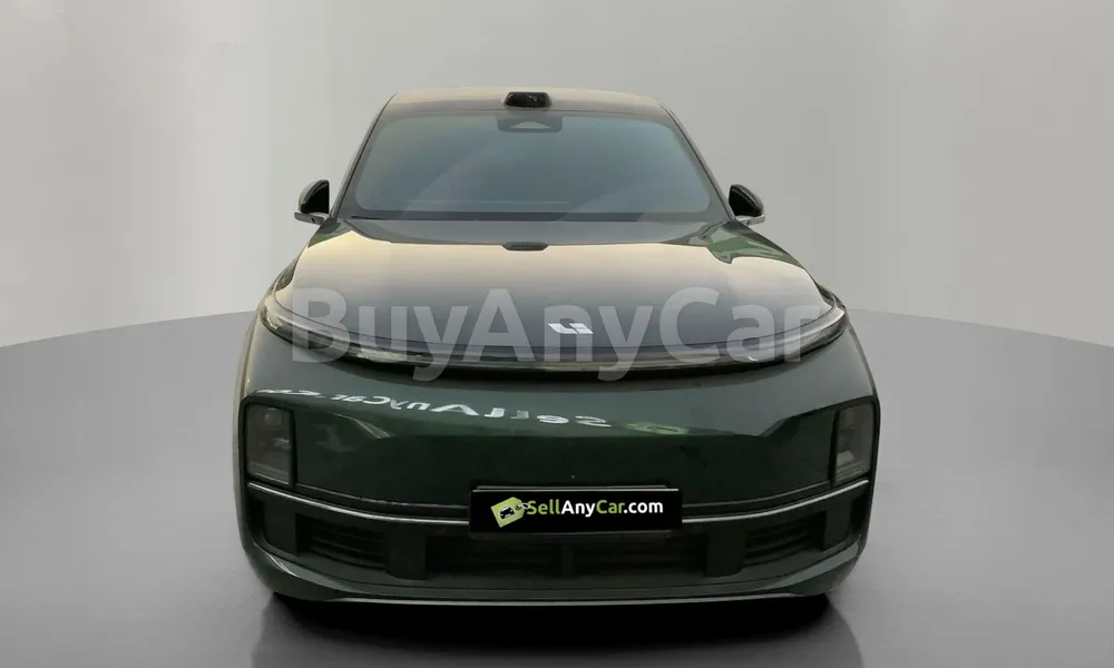 Vehicle photo 1