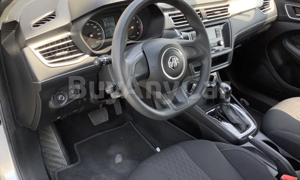 Vehicle photo 9
