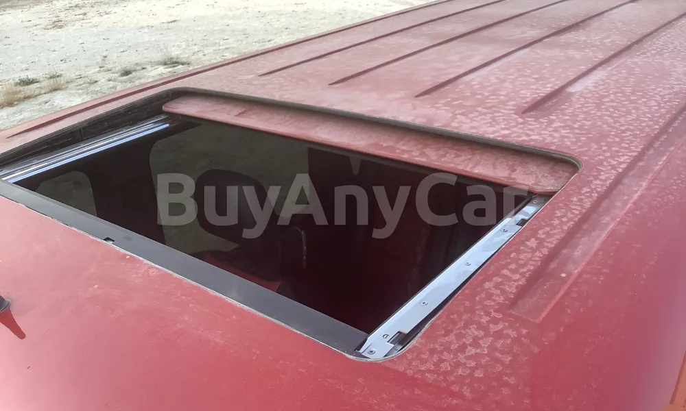 Vehicle photo 5