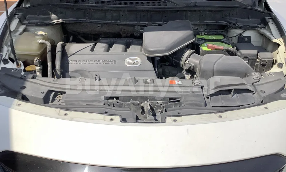 Vehicle photo 6