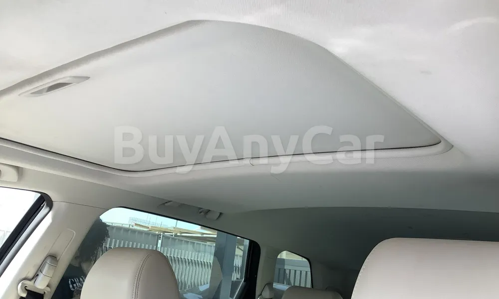 Vehicle photo 9