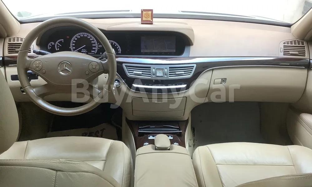 Vehicle photo 8