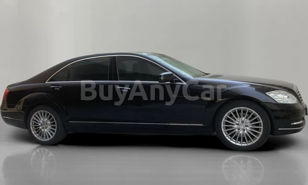 Vehicle photo 3