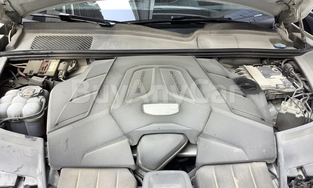 Vehicle photo 6