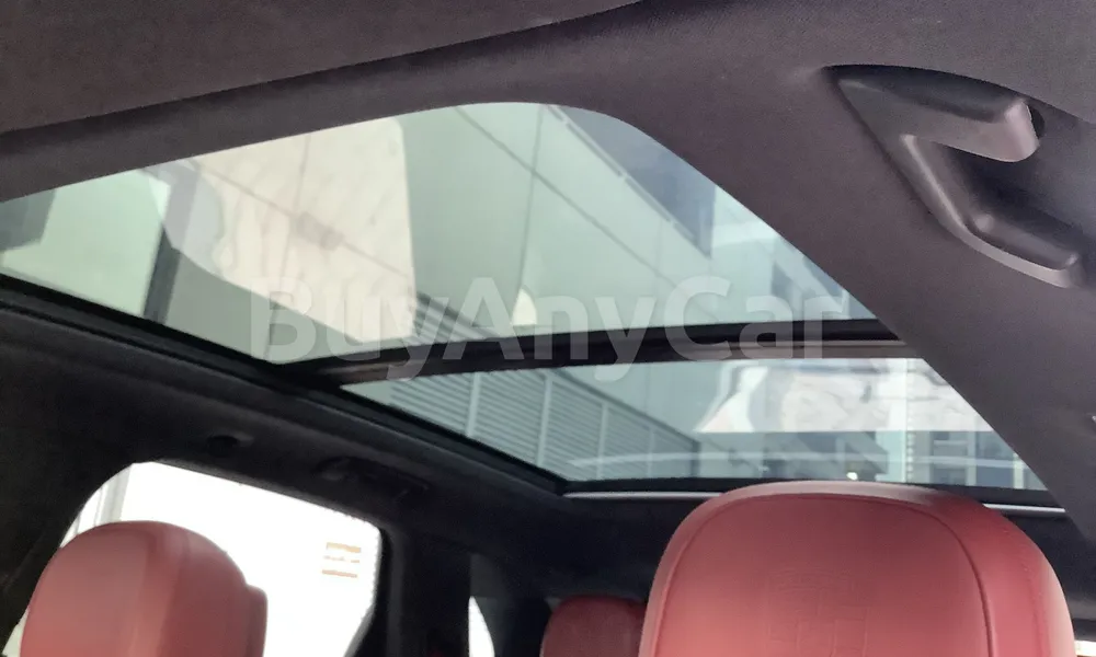 Vehicle photo 9