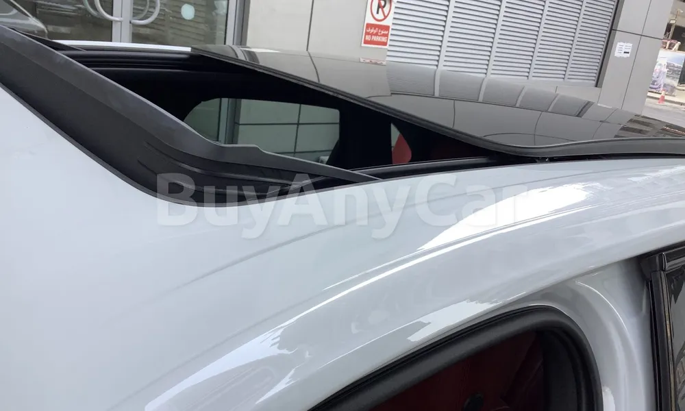Vehicle photo 5