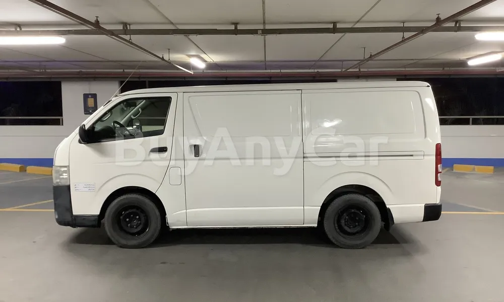 Vehicle photo 4