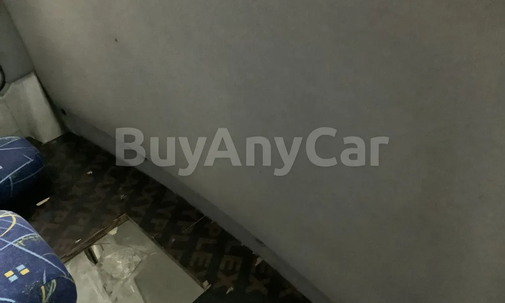 Vehicle photo 8