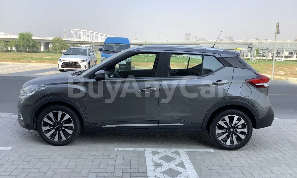 Vehicle photo 4