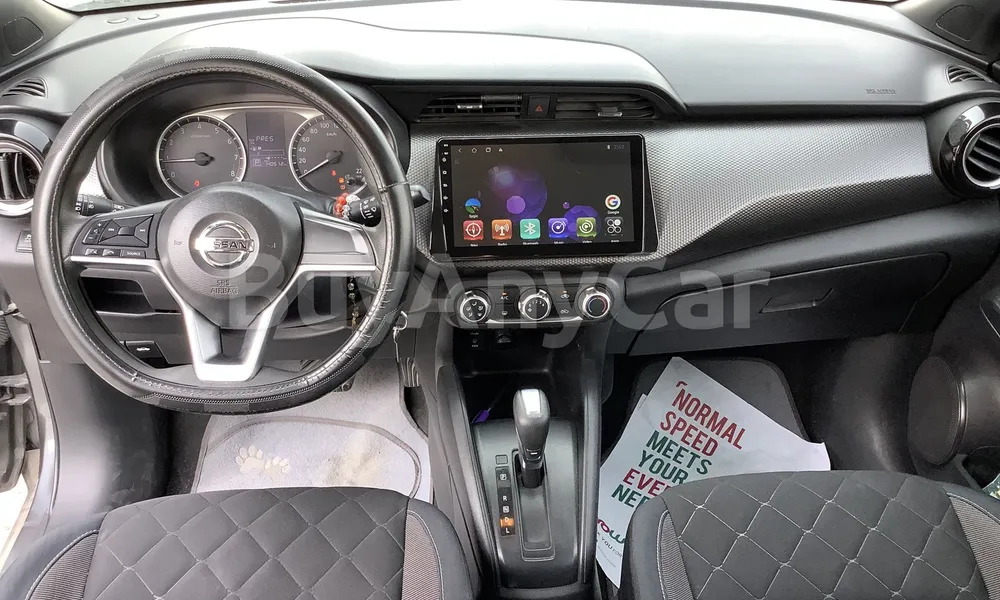 Vehicle photo 8
