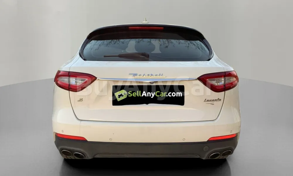 Vehicle photo 2