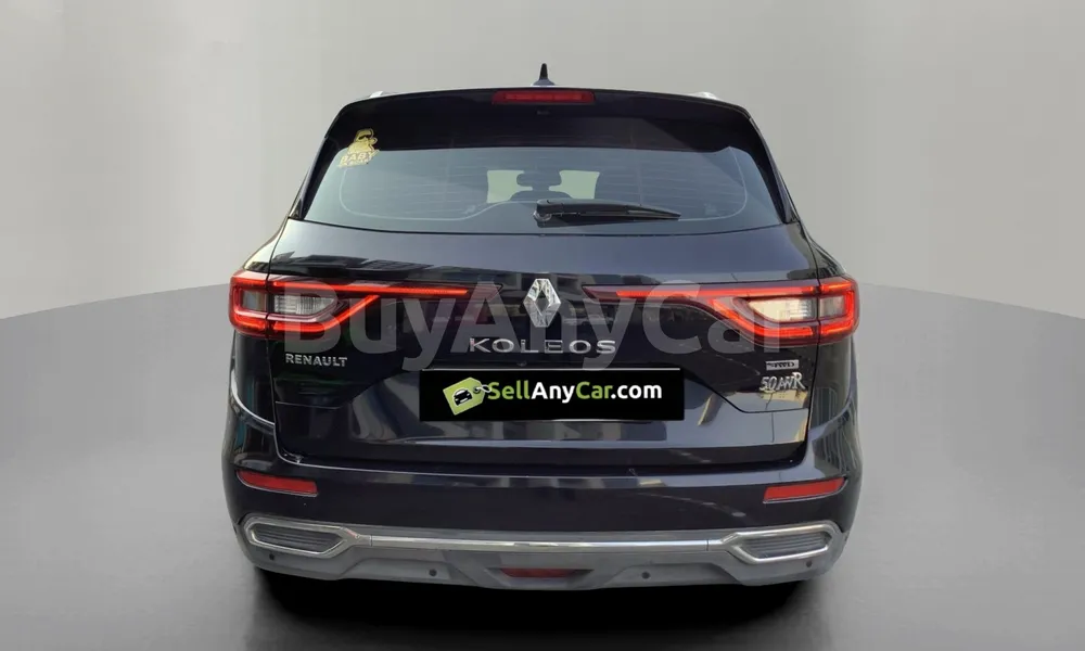 Vehicle photo 2