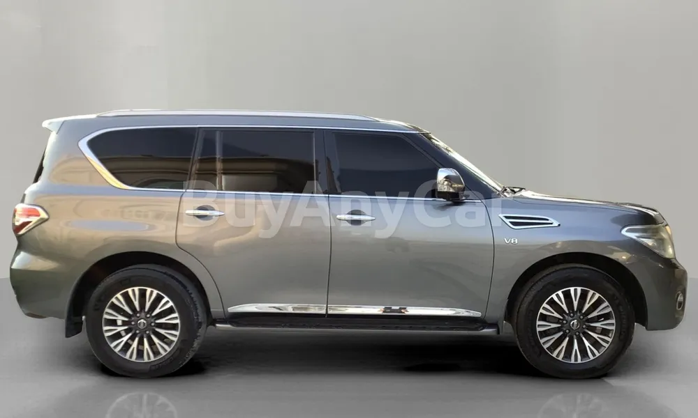 Vehicle photo 3