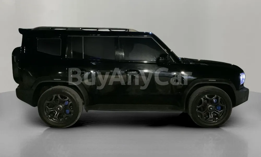 Vehicle photo 3