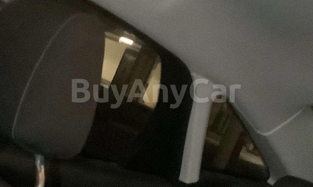 Vehicle photo 8