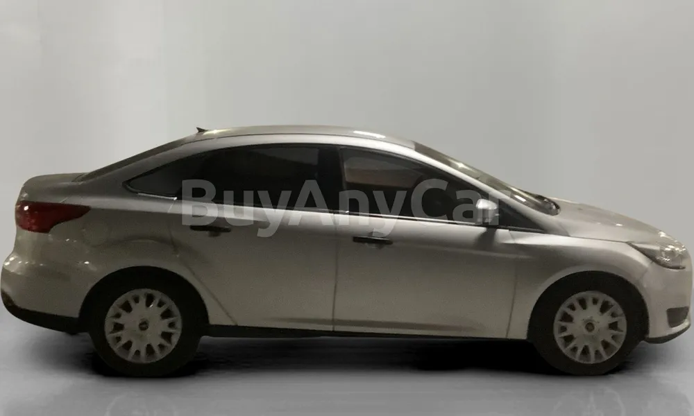 Vehicle photo 4