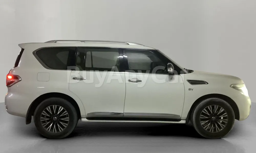 Vehicle photo 3