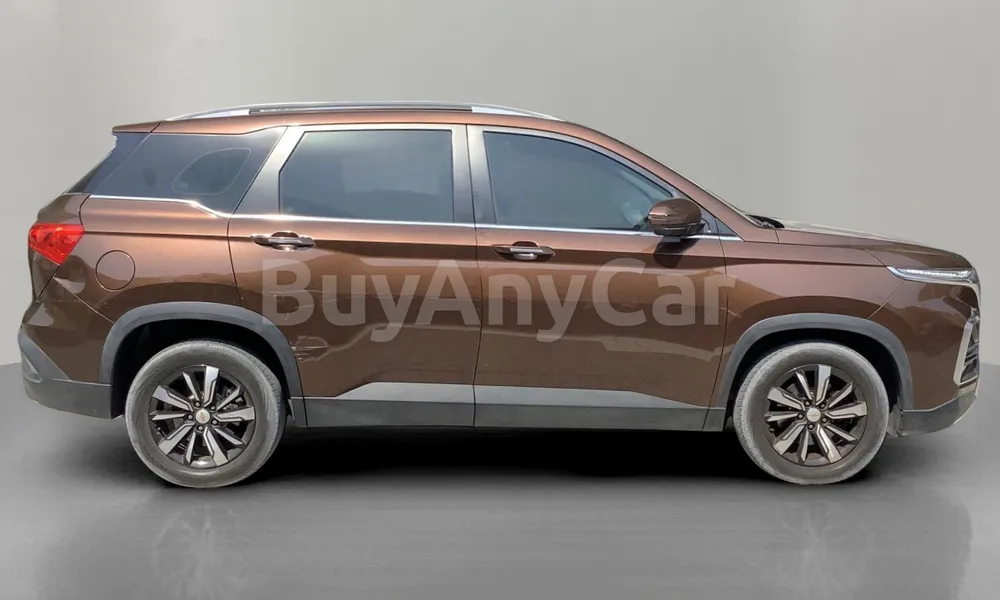 Vehicle photo 3