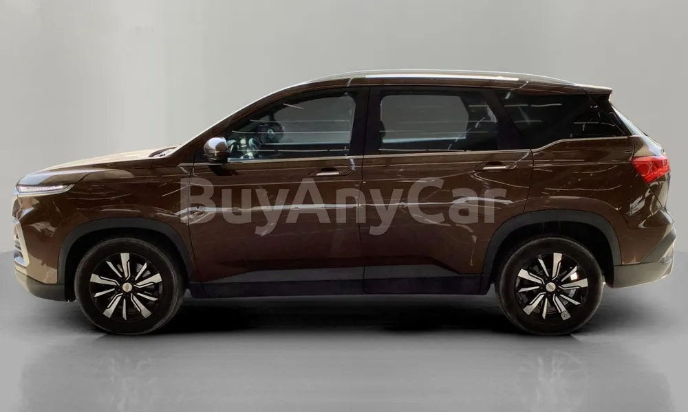 Vehicle photo 4