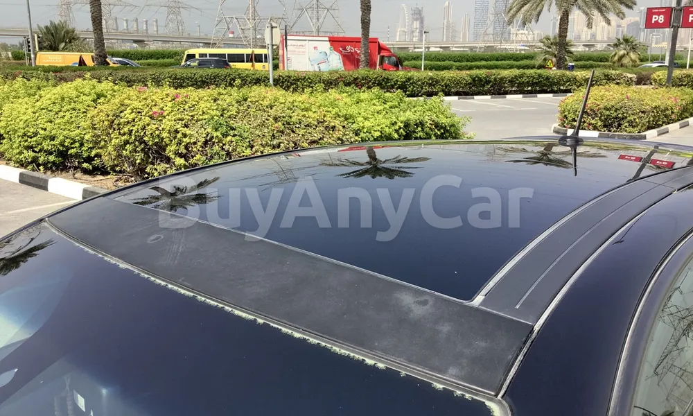 Vehicle photo 6