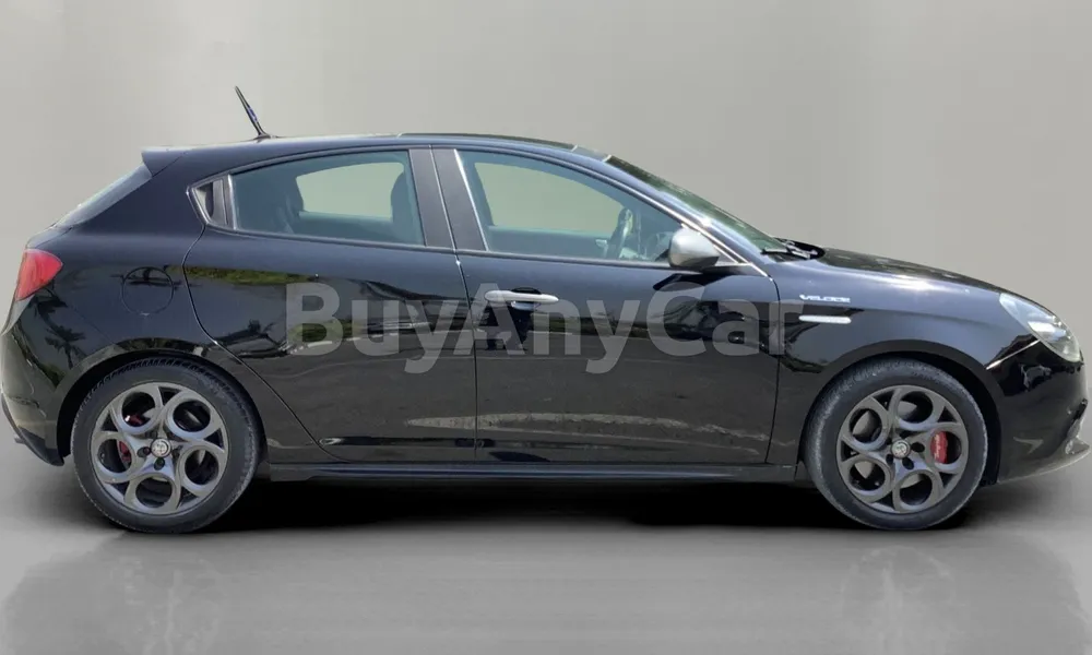 Vehicle photo 3