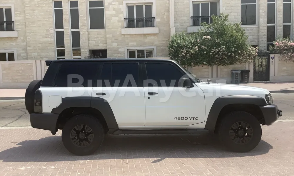 Vehicle photo 3