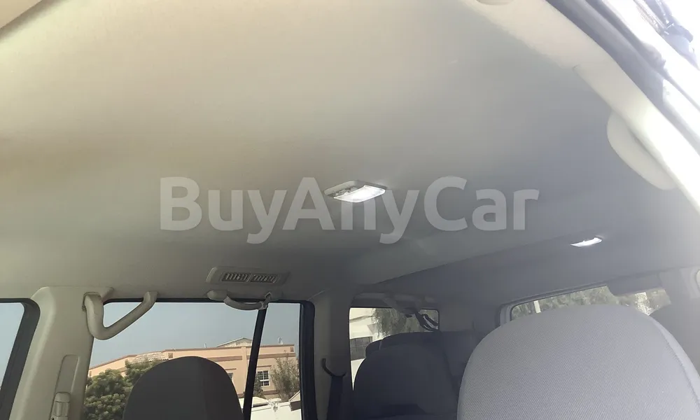 Vehicle photo 9