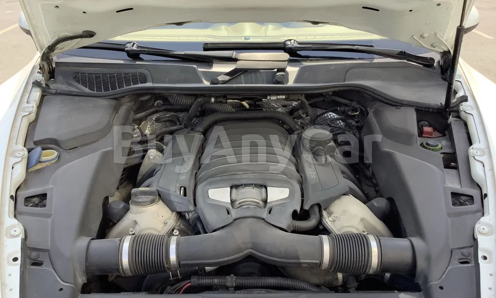 Vehicle photo 6