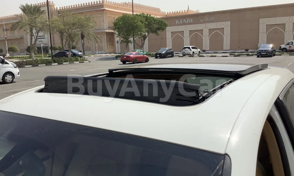 Vehicle photo 5