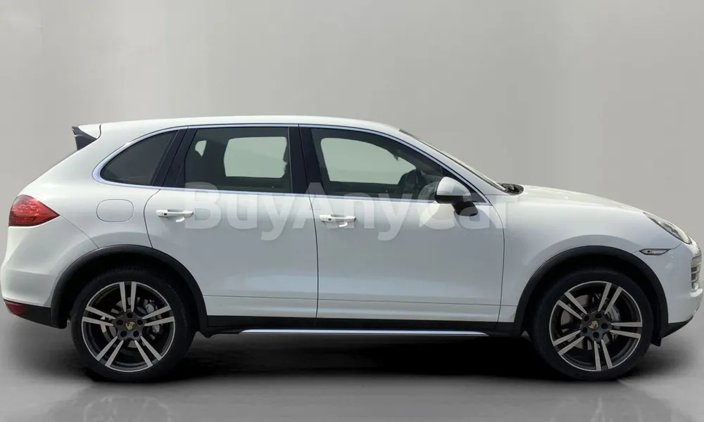 Vehicle photo 3