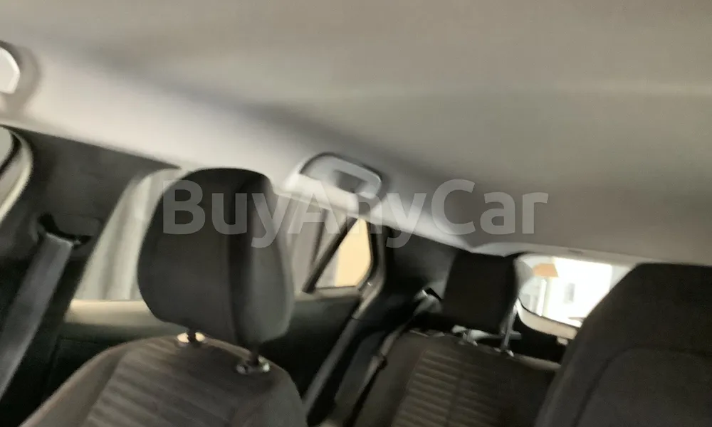 Vehicle photo 10