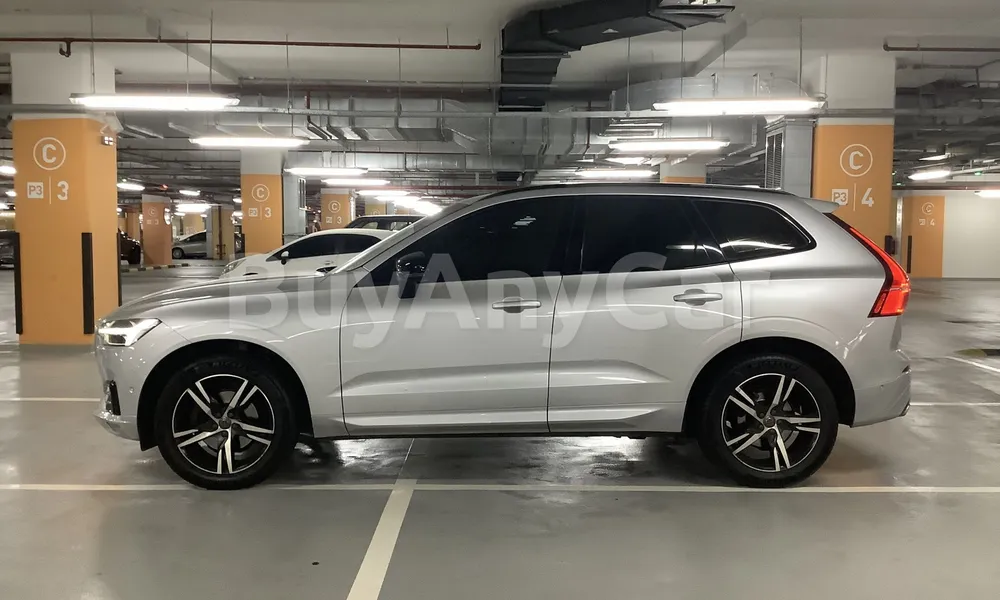Vehicle photo 4