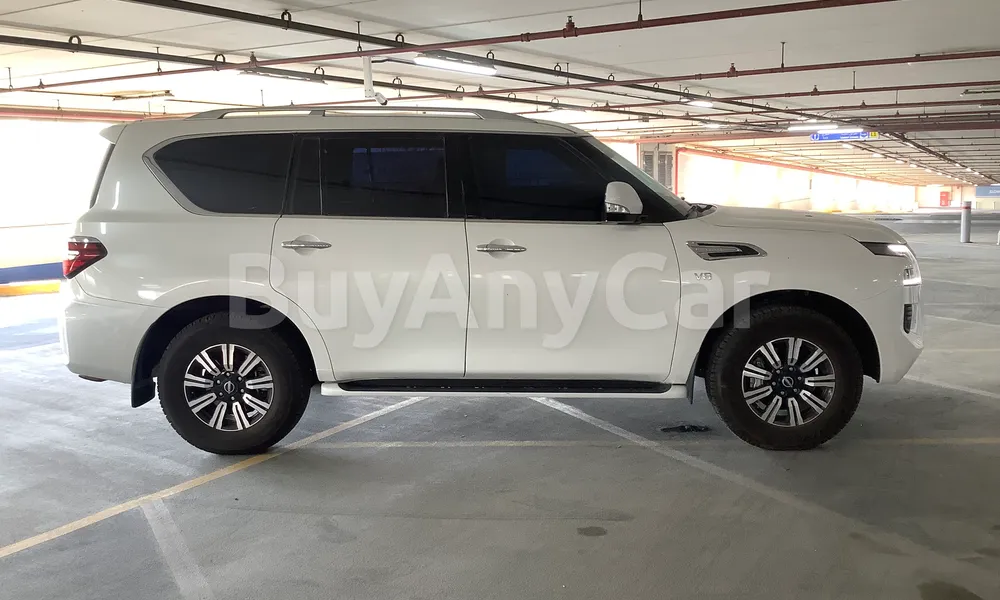 Vehicle photo 7