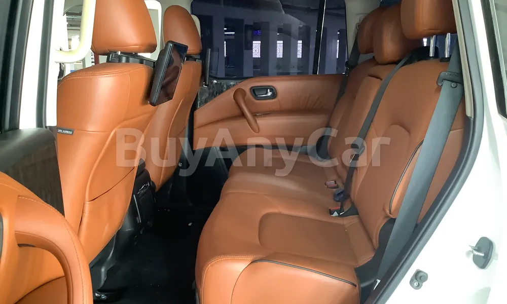 Vehicle photo 4
