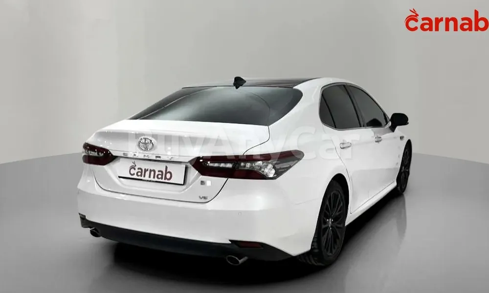 Vehicle photo 9
