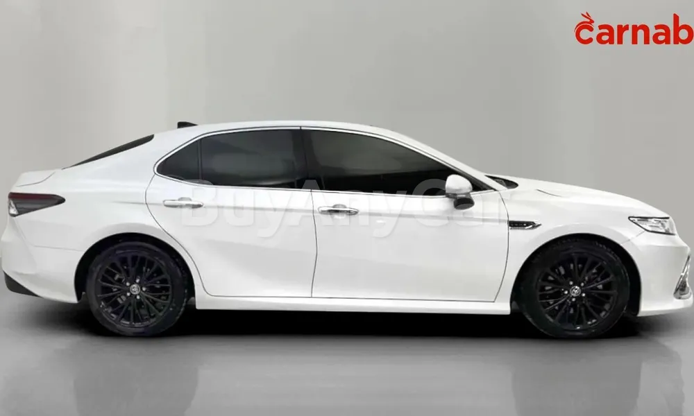 Vehicle photo 3