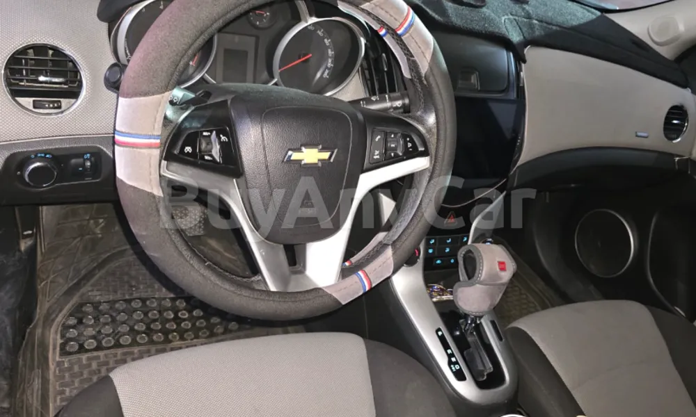 Vehicle photo 3