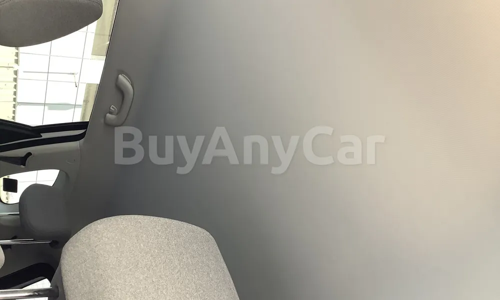 Vehicle photo 9